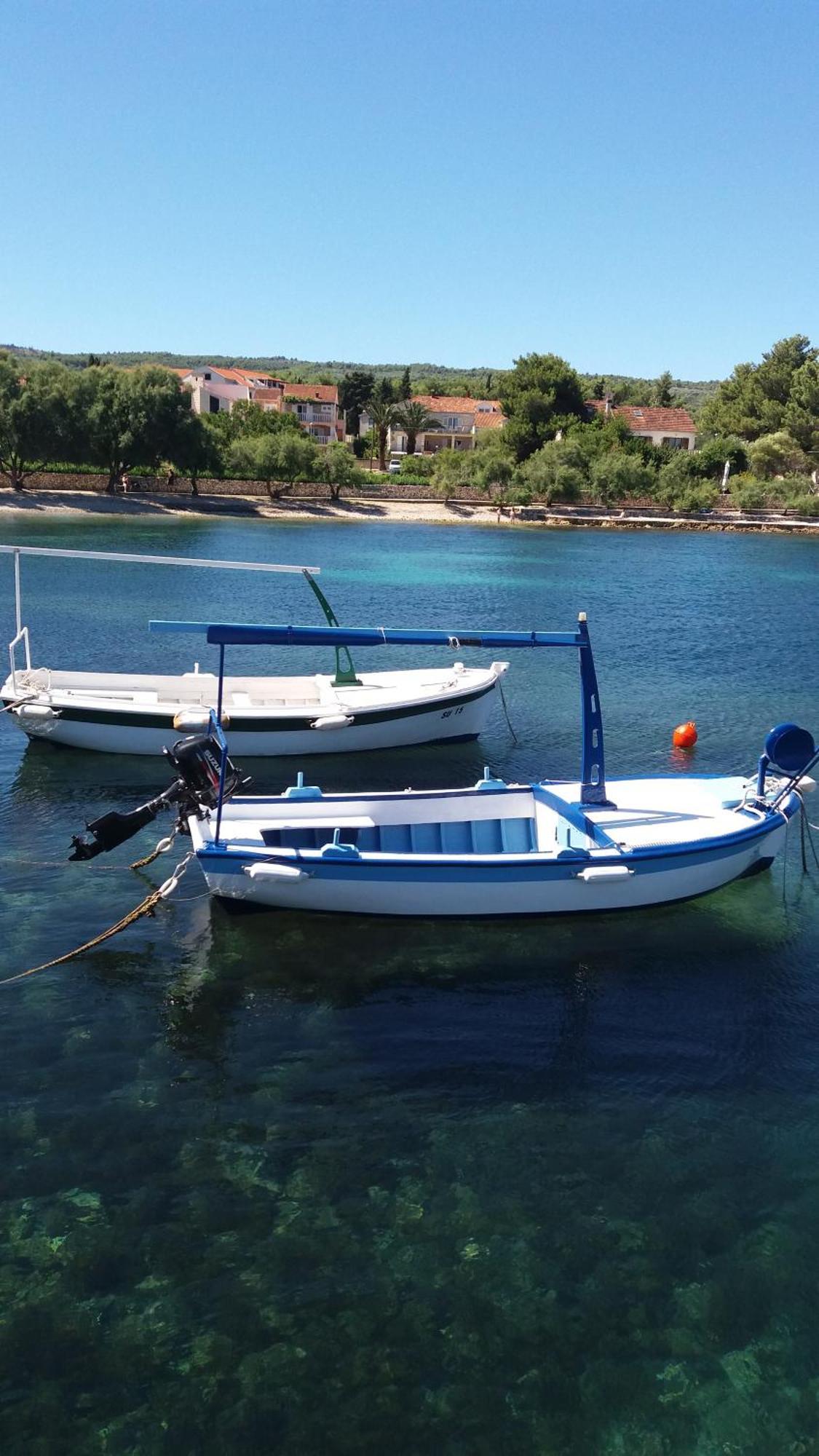 Apartments Zvonimir,Place By The Sea Mirca  Bagian luar foto